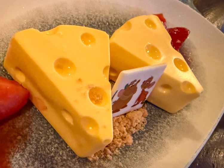 Jaq and Gus cheesecake dessert at Cinderella's Royal Table