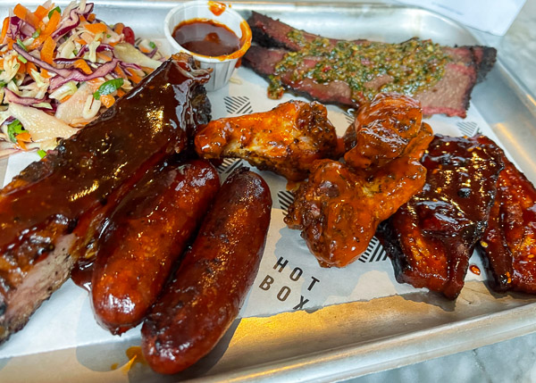 platter-at-hotbox-bbq